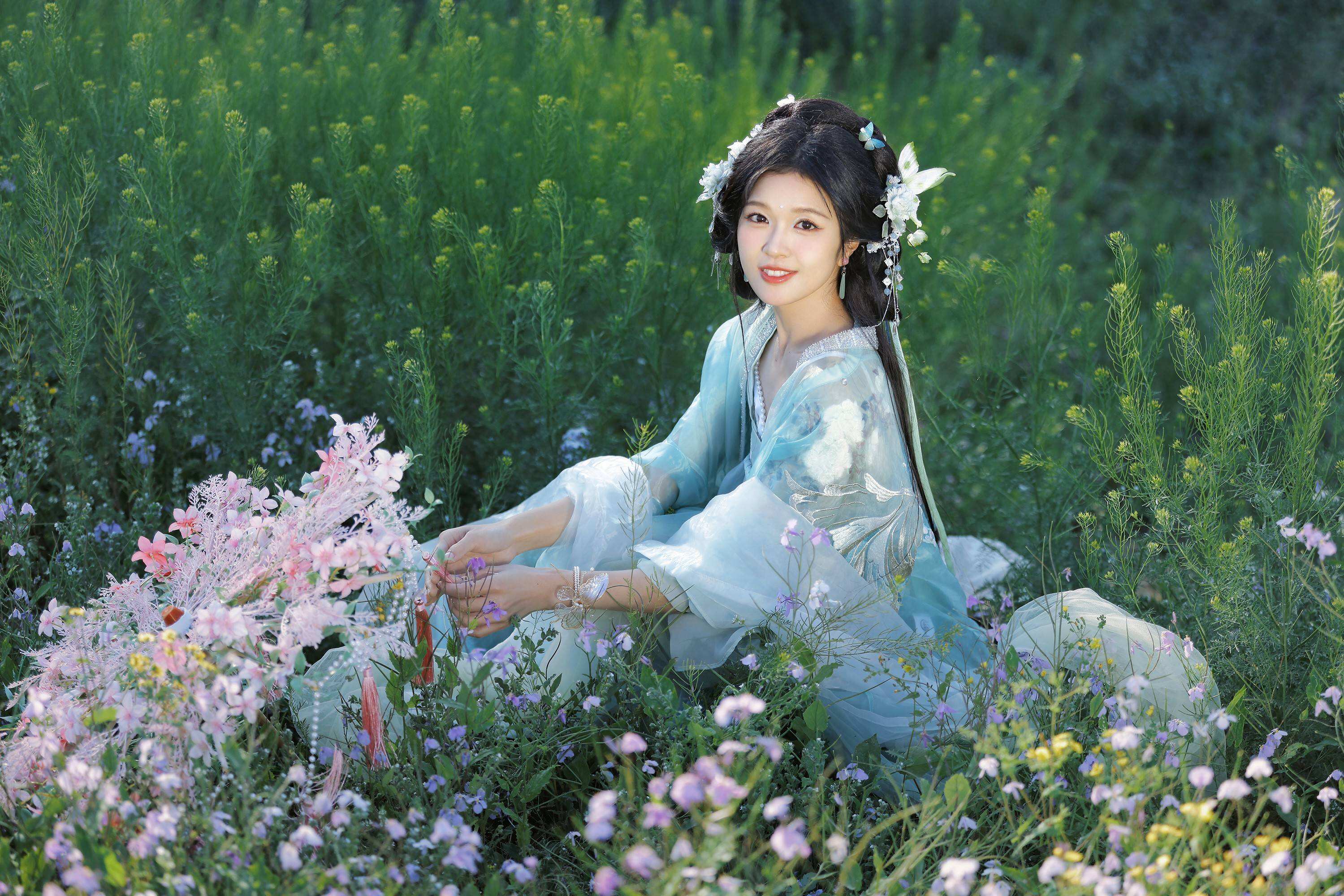 越南姐姐孫夏鈴古風(fēng)寫真?zhèn)涫芎迷u(píng) 網(wǎng)友呼吁快拍攝古裝劇