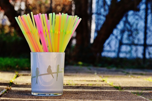 新研究在人體頸動脈中發(fā)現(xiàn)微塑料:需要規(guī)避塑料制品嗎