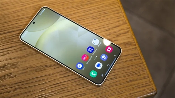 4個(gè)月時(shí)間暴降1500元！三星S24 618到手價(jià)3999元