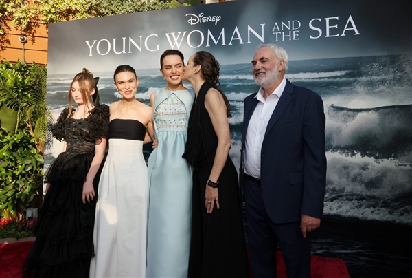 《古墓麗影:勞拉傳奇》十月上線