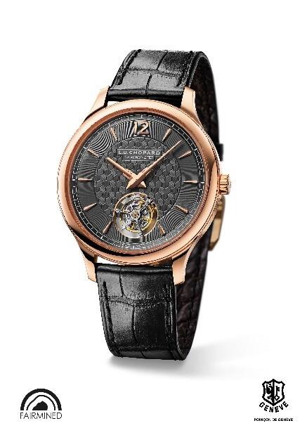 Chopard蕭邦-紅毯珠寶商 導(dǎo)演陳可辛，演員王傳君，導(dǎo)演、演員大鵬佩戴Chopard蕭邦珠寶腕表臻品 亮相第77屆戛納電影節(jié)《醬園弄》首映紅毯