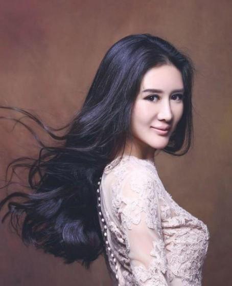 杜星霖比張紀中小了多少歲,張紀中娶小30歲妻子杜星霖 24