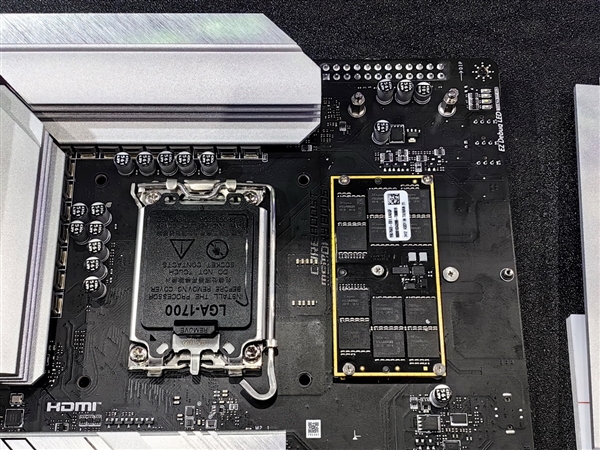 微星主板首秀CAMM2、Mini_CUDIMM兩大革命性內(nèi)存！下代普及四大徒手DIY設(shè)計