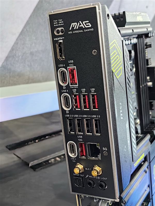 微星主板首秀CAMM2、Mini_CUDIMM兩大革命性內(nèi)存！下代普及四大徒手DIY設(shè)計