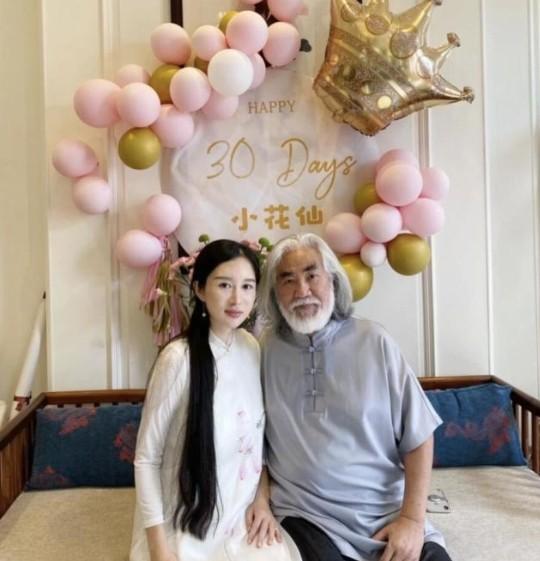 杜星霖比張紀中小了多少歲,張紀中娶小30歲妻子杜星霖 20