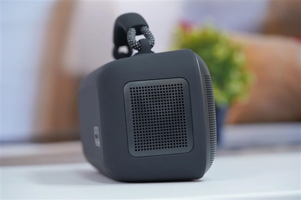 一次充電暢聽20小時(shí)！Bose SoundLink Max手提音箱圖賞