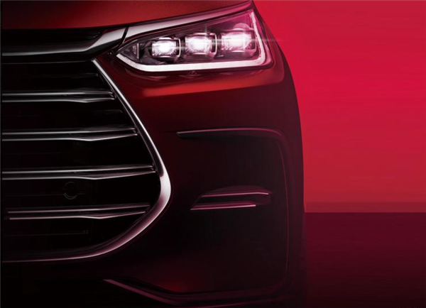 跟華為掰手腕！王傳福要投1000億：比亞迪引領(lǐng)電車智能化、拒過(guò)度營(yíng)銷