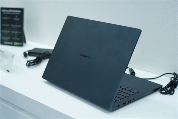 七彩虹EPOCH筆記本發(fā)布：首配AIPC助手、AI算力可達(dá)321TOPS