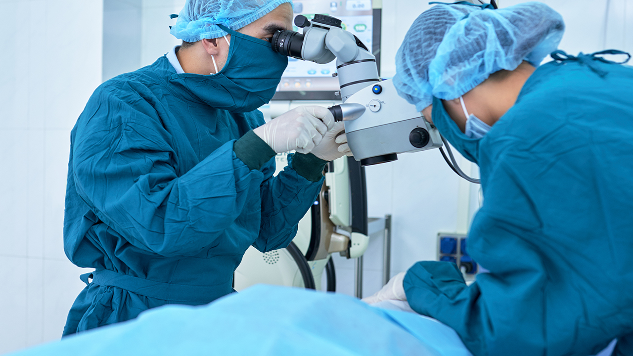 小孩子眼角長了雞眼怎么辦