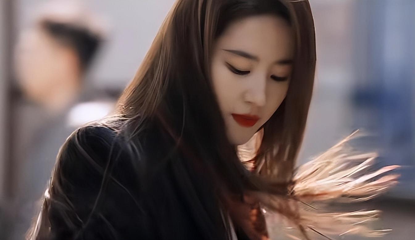 劉亦菲新劇口碑逆跌,觀眾的差評(píng)理由出奇一致 4