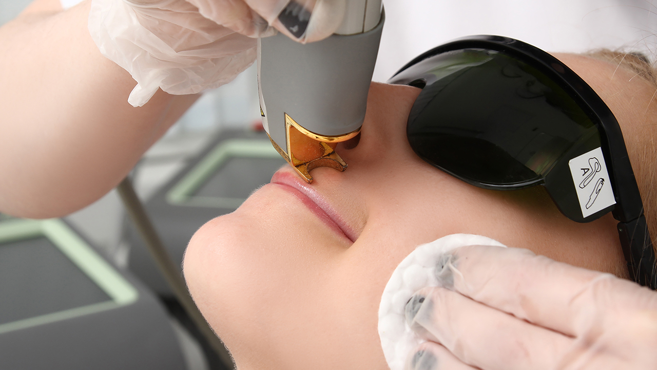 小孩子腳后跟底長了雞眼