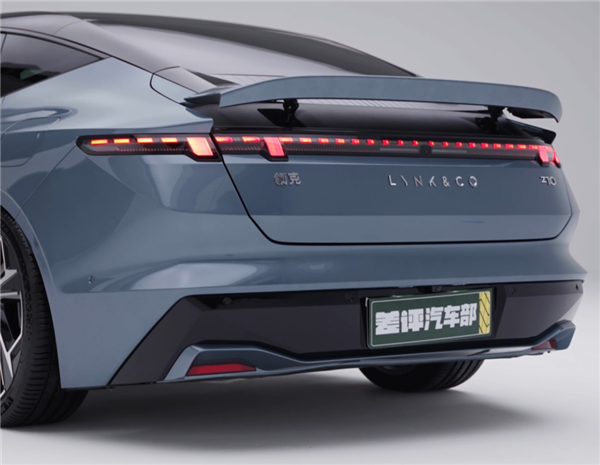 領(lǐng)克的純電車(chē)來(lái)了 想買(mǎi)極氪001的該糾結(jié)了