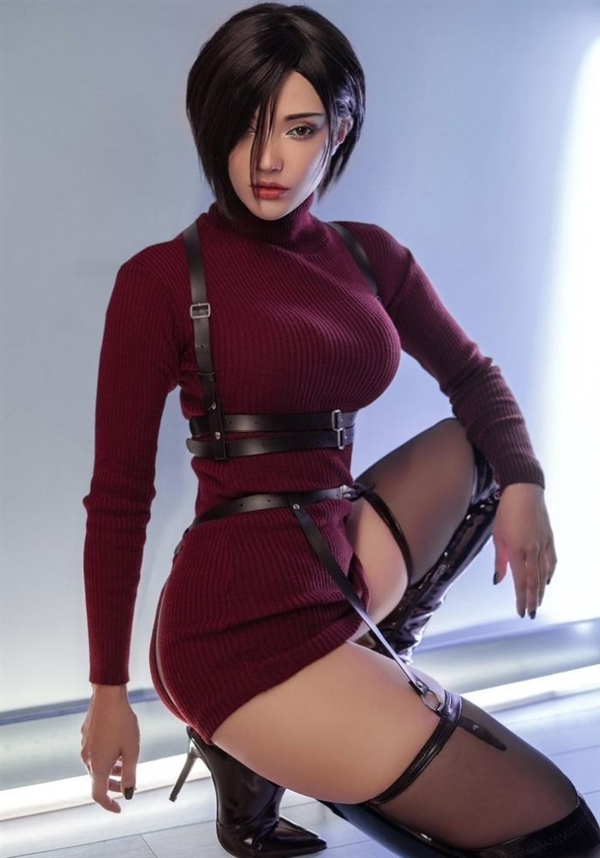 烏克蘭美女Cos《咒術(shù)回戰(zhàn)》冥冥：皮衣黑絲身材熱辣