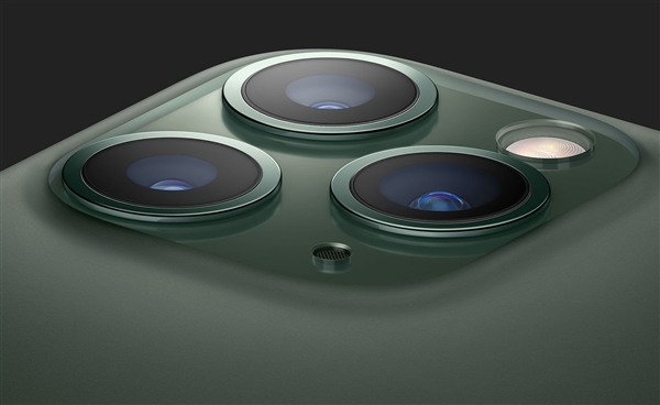 蘋果進(jìn)入AI時(shí)代 大批果粉要換新手機(jī)了 iPhone 16未發(fā)先火