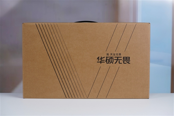 驍龍X Elite+2.8K OLED屏 華碩無畏Pro15 2024高能 AI 超輕薄本圖賞