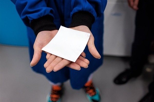 這個夏天很必要 防暑降溫神布問世：室外比絲綢低8.9℃