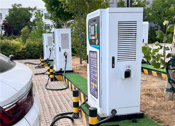 世界多！中國(guó)充電樁新數(shù)量公布 私樁是公樁的2倍還多