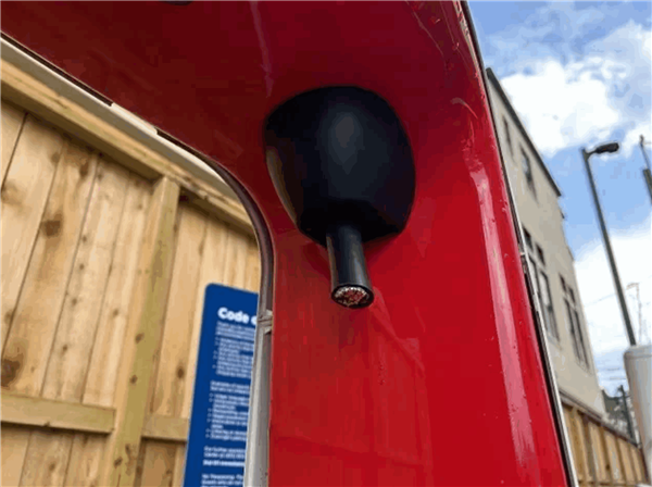 美國電動車推廣遭遇意外阻礙：充電樁電纜頻繁被盜 只為了一點(diǎn)銅