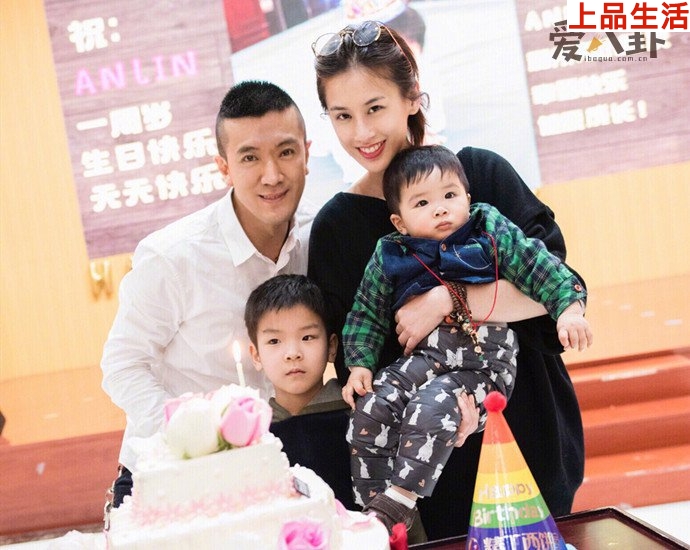 黃圣依隱忍多年