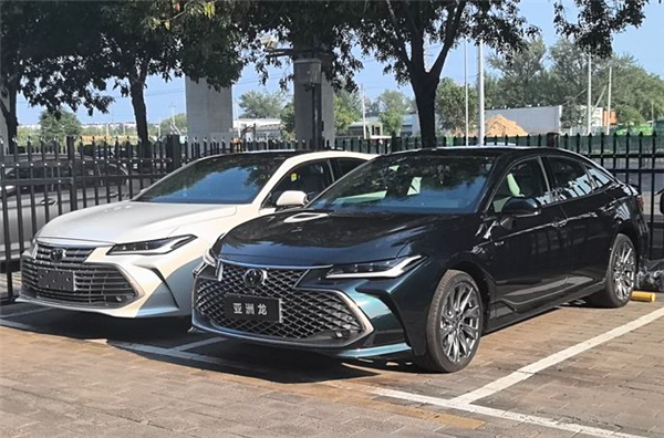 20萬級你會選嗎！新款豐田亞洲龍實車曝光：換裝大屏內(nèi)飾