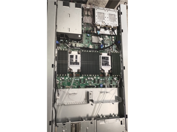 可冷卻上千瓦！Intel發(fā)布全新數(shù)據(jù)中心浸沒式液冷