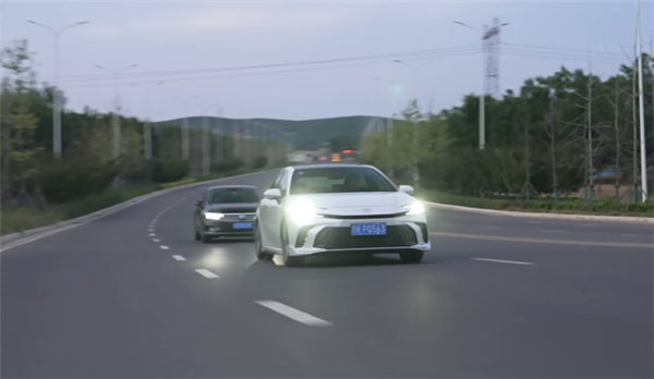 和比亞迪秦L誰更能跑 實測混動老大哥豐田凱瑞美：結(jié)果大跌眼鏡