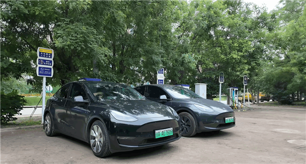 23萬(wàn)公里特斯拉Model Y實(shí)測(cè) 對(duì)比新款續(xù)航衰減出乎意料