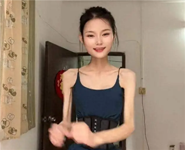 畫(huà)面太美！女子身高1米6體重50斤仍減肥 網(wǎng)友質(zhì)疑真實(shí)性：本人回應(yīng)