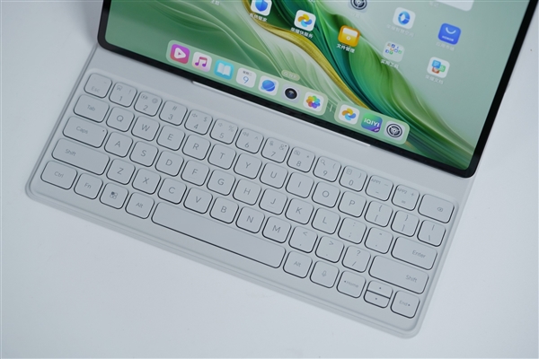 3K 144Hz OLED大屏！榮耀平板MagicPad2圖賞