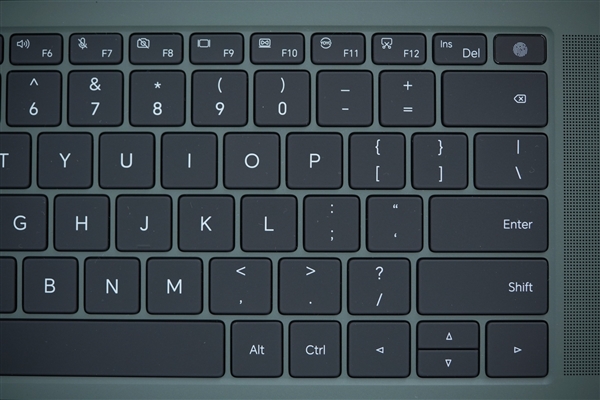 全球首發(fā)磁吸攝像頭！榮耀MagicBook Art 14圖賞