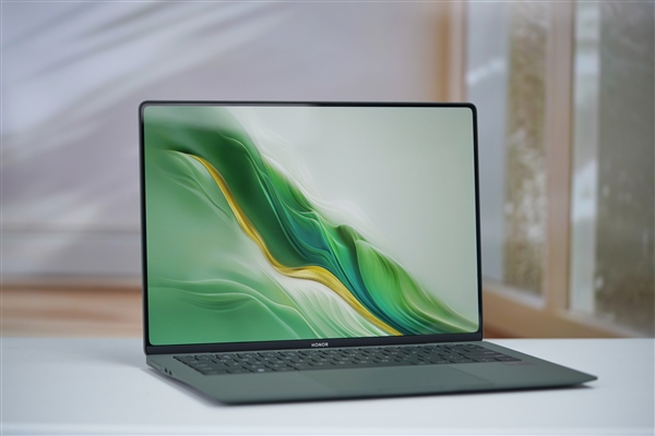 全球首發(fā)磁吸攝像頭！榮耀MagicBook Art 14圖賞