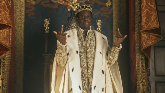 英王成黑人同性戀！亞馬遜電視劇設(shè)定引爭(zhēng)議：歐美瘋了