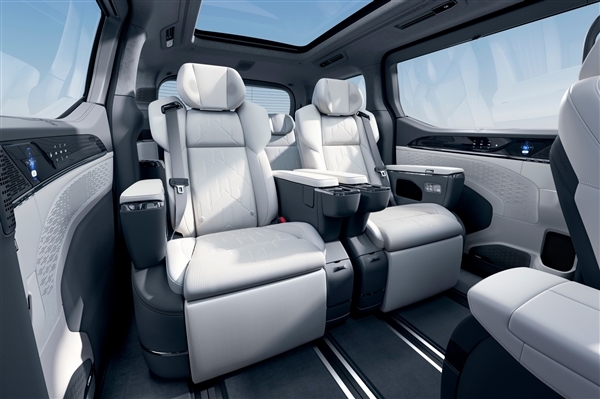 全新極氪009官宣：搭載全球充電速度快的量產(chǎn)電池 實(shí)測(cè)10-80%不到11分鐘