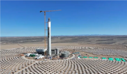 全球首個(gè)！“雙塔一機(jī)”光熱儲(chǔ)能電站進(jìn)入調(diào)試階段：年發(fā)電量可達(dá)18億度