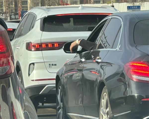 為什么中年男人去哪都要開車啊