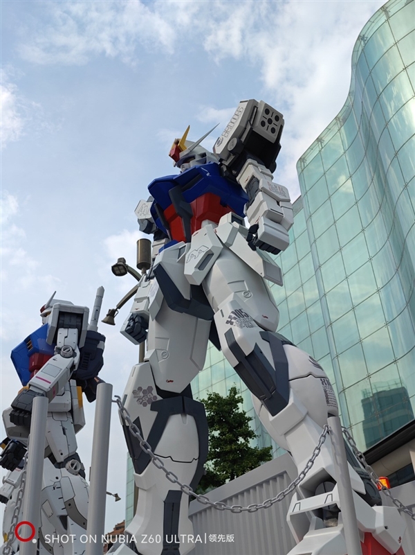 強(qiáng)真全面屏旗艦！努比亞Z60 Ultra領(lǐng)先版上手