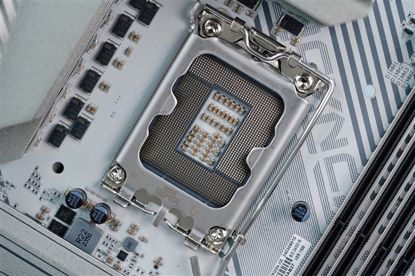 支持i9-14900K！七彩虹VCN Z790D5 ARK FROZEN方舟主板圖賞