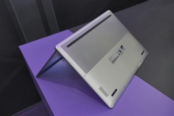 大變化！華為首款高性能本外觀細(xì)節(jié)曝光：帶有GT標(biāo)識(shí) 發(fā)光Logo