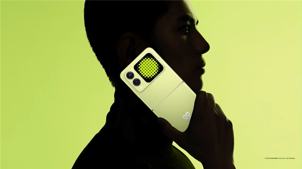 易烊千璽同款！年輕人的潮流小折疊手機來了 B站潮酷大秀驚喜度拉滿