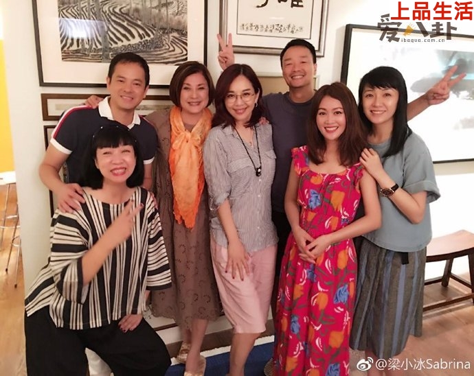 陳嘉輝配不上梁小冰