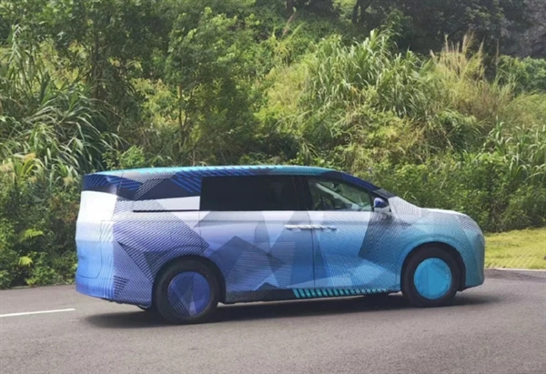 比騰勢D9更親民！比亞迪王朝全新MPV曝光：有望命名為周