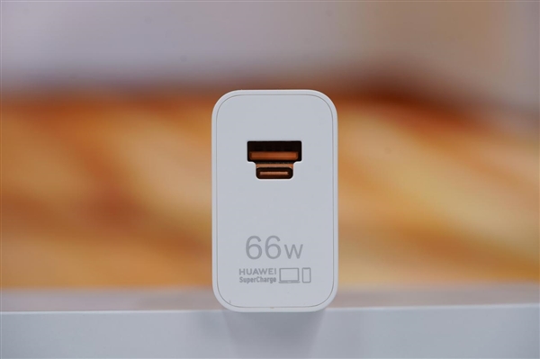 華為首款nova小折疊！nova Flip圖賞