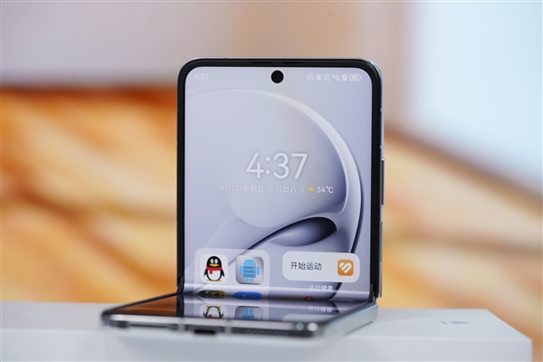 華為首款nova小折疊！nova Flip圖賞