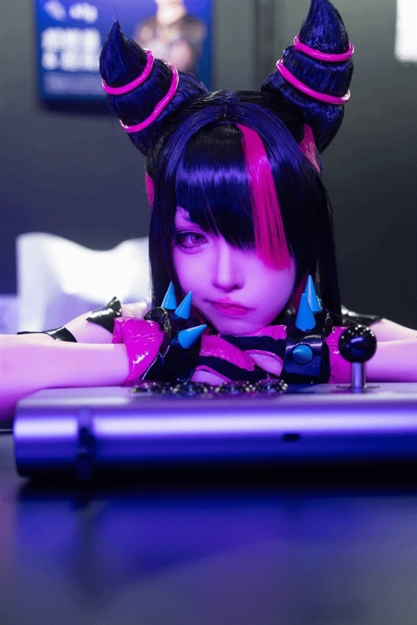 《街頭霸王6》韓蛛俐Cos美圖欣賞：邪魅甜美 身材火辣