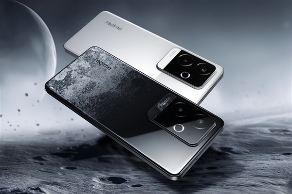 史無前例！真我320W閃充來襲：滿電僅需4分鐘