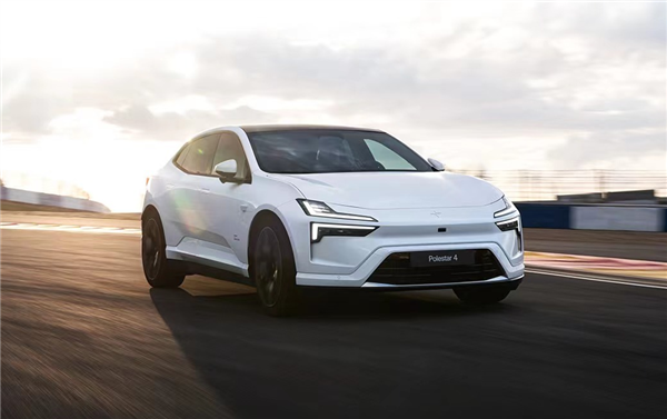 極星科技COO：有個很像保時捷的車宣傳能下賽道、2天就上墻了