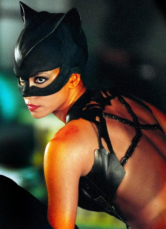 哈莉·貝瑞《貓女》在國(guó)外翻火：很開心能被重新發(fā)現(xiàn)