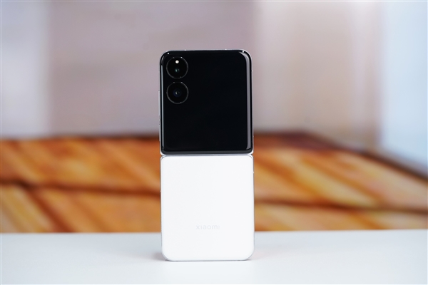 小米MIX Flip將推向全球：定價比國內(nèi)貴3718元