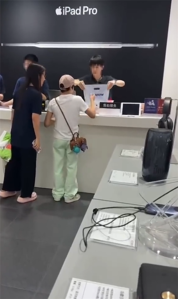 全紅嬋給媽媽買手機引熱議：入手256GB iPhone 15 Pro Max