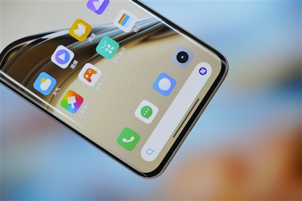 首發(fā)全新索尼超光影潛望長焦！真我13 Pro+圖賞